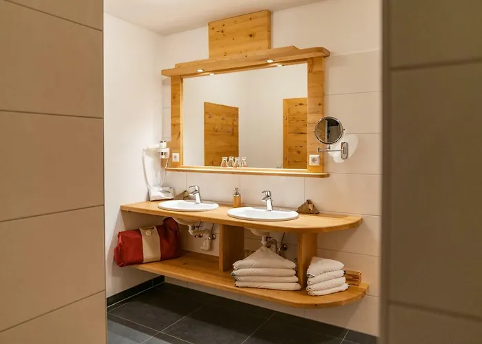 Sport&familienhotel Bärenwirt 4* Aich (Styria)